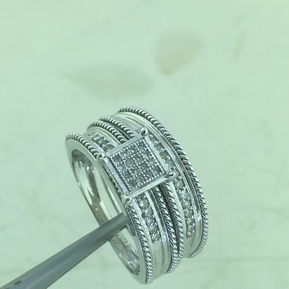 His & Her 10K W Gold Diamond Engagement Bridal Set - Picture 7 of 8